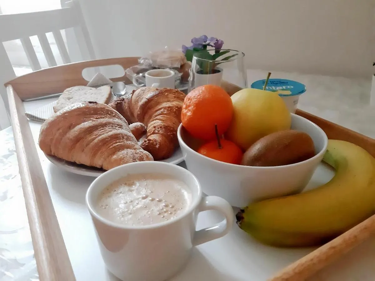 A Due Passi Da Bed & Breakfast Genoa